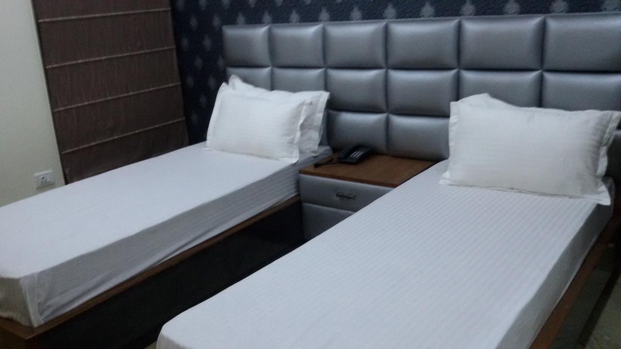 Hotel Royal International Нью-Делі Екстер'єр фото
