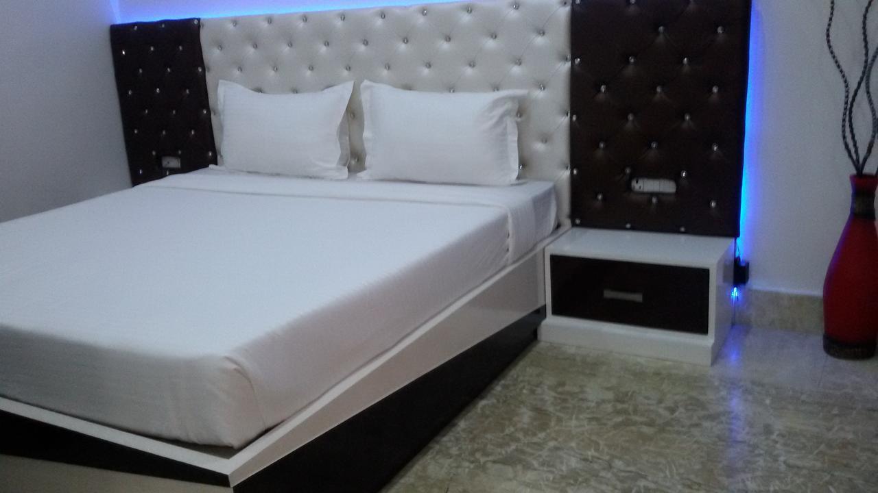 Hotel Royal International Нью-Делі Екстер'єр фото
